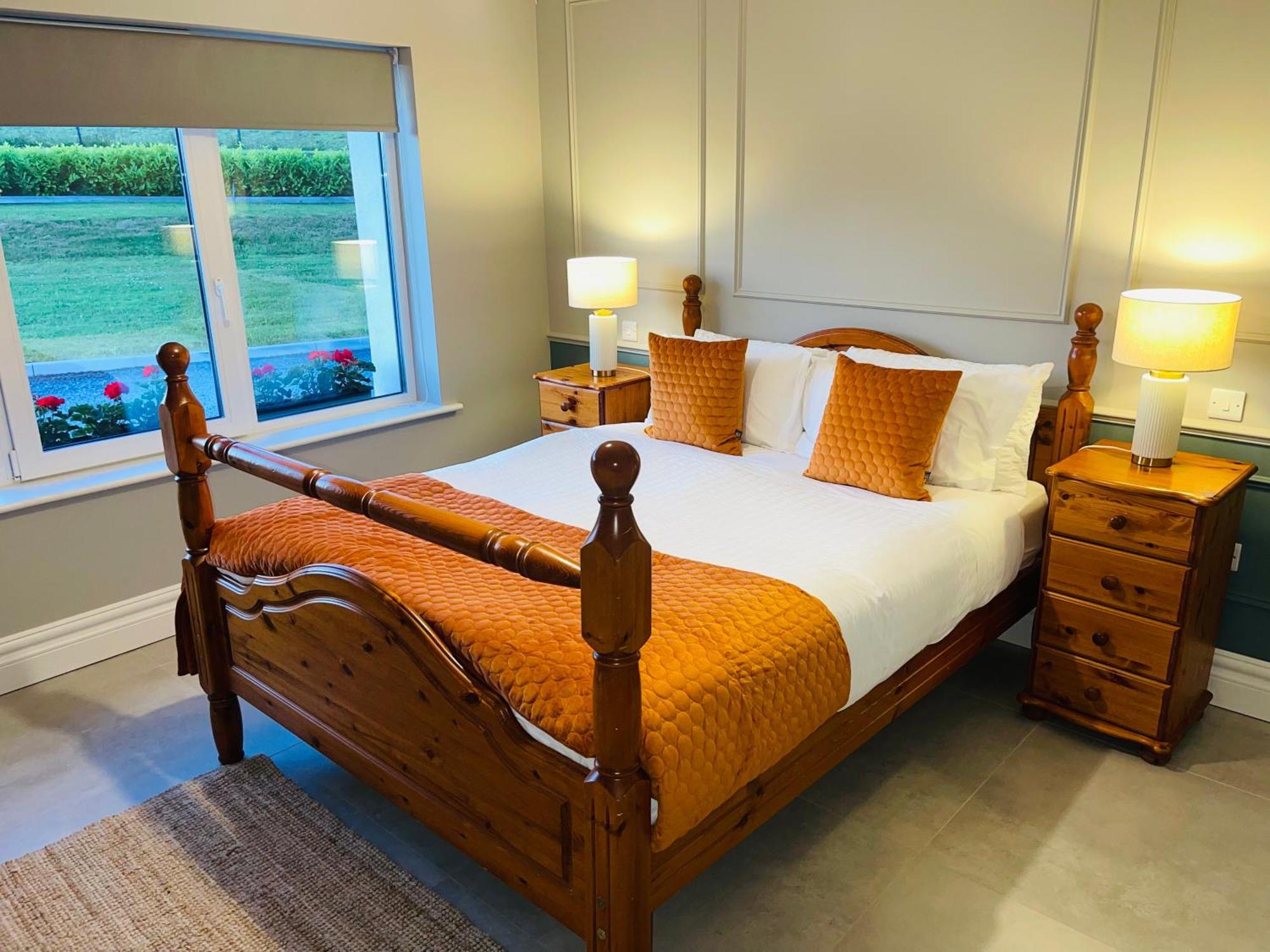 Country View House Hotel Milltown  ภายนอก รูปภาพ